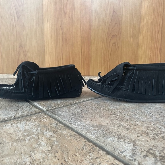 Manitobah paddle suede vibram moccasin - Picture 4 of 5